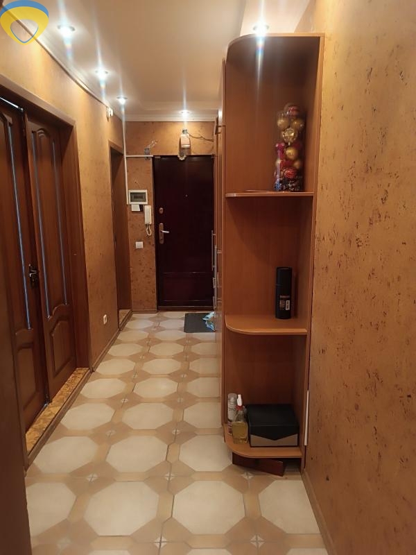 продажа трехкомнатной квартиры номер A-173654 в Малиновском районе, фото номер 9
